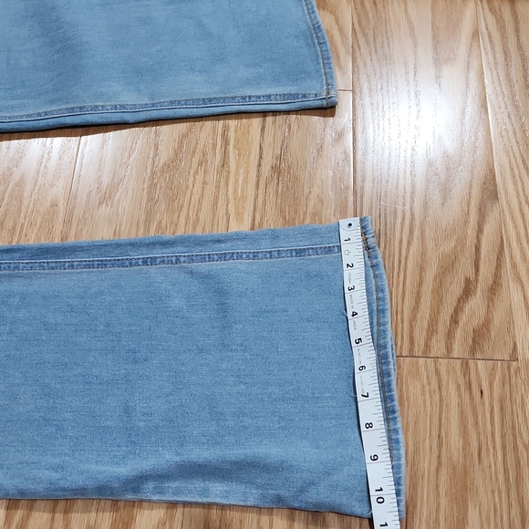 Old Navy High Rise Wow Flare size 8 Jeans - Picture 17 of 17